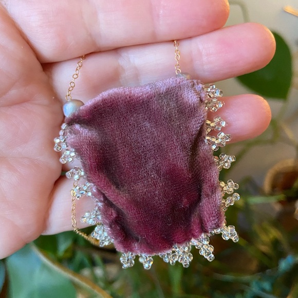 Stunning Velvet Amulet/Pendant Bag Necklace With Delicate Beadwork - OOAK - Picture 9 of 12